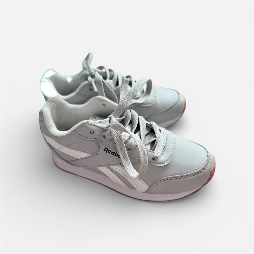 Kids Reebok Sneakers/ Tennis shoes - Picture 2 of 8